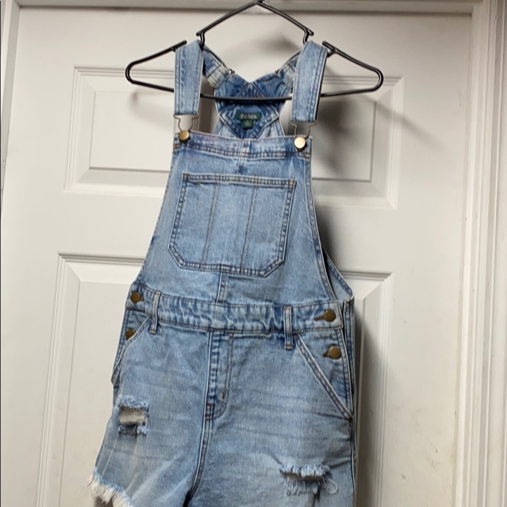 Overall bluejean shorts!